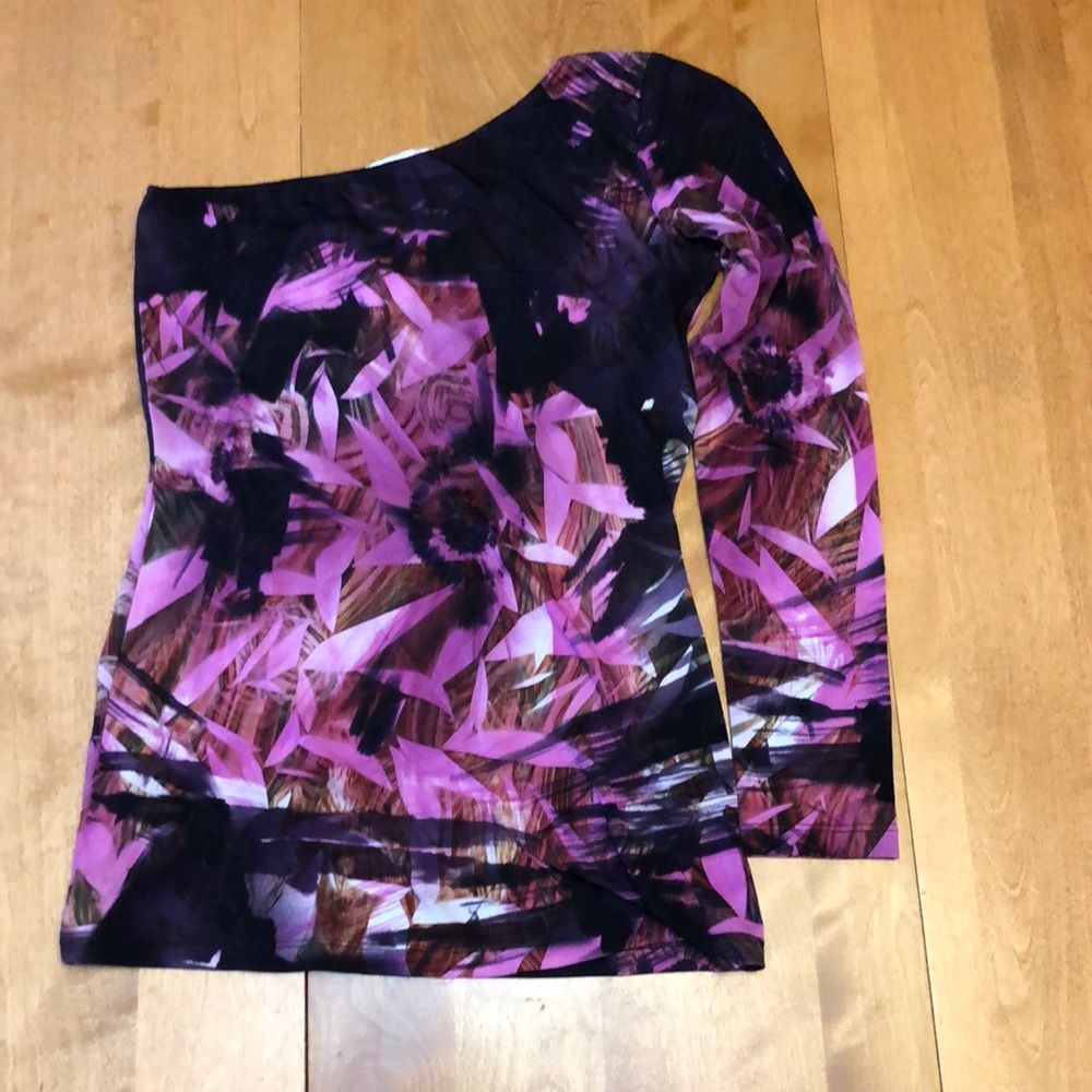 Woman’ top